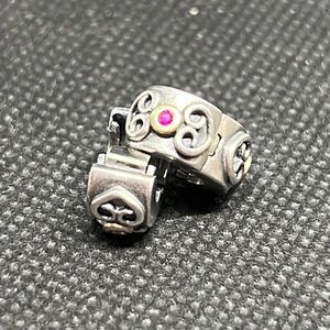 Pandora clips charms